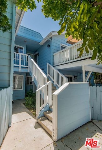 7025 Glade Avenue 24, Canoga Park, CA 91303