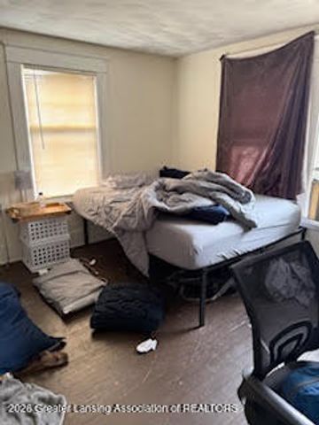906 E Michigan Avenue, East Lansing, MI 48823