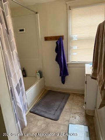 906 E Michigan Avenue, East Lansing, MI 48823