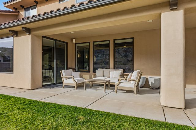 385 E ENTRADA DR, Virgin, UT 84779