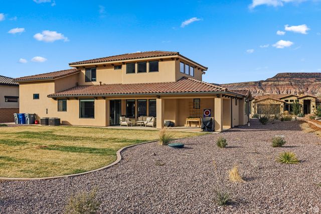 385 E ENTRADA DR, Virgin, UT 84779