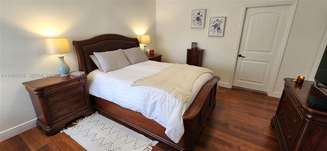 19922 NW 88th Ave, Miami, FL 33018