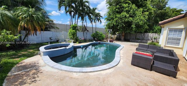 19922 NW 88th Ave, Miami, FL 33018