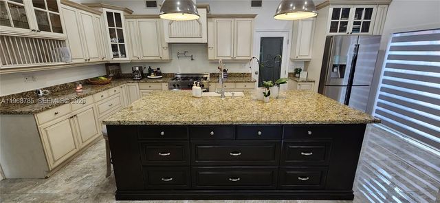 19922 NW 88th Ave, Miami, FL 33018