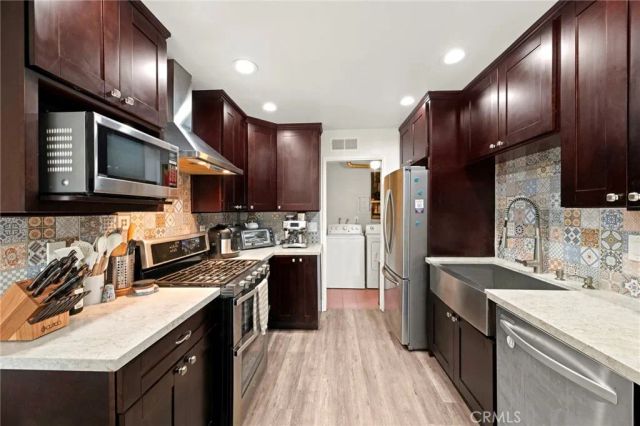 1157 Madera Lane 15, Vista, CA 92084