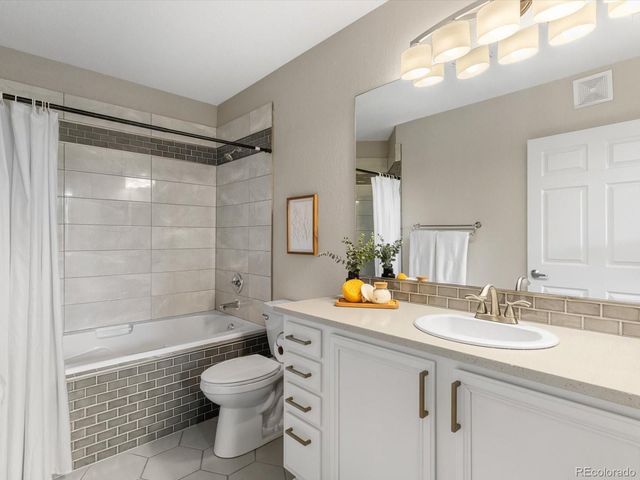 15475 Andrews Drive 214, Denver, CO 80239