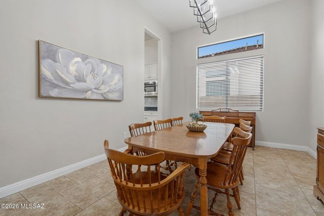 1220 W Calabria Court, Oro Valley, AZ 85755