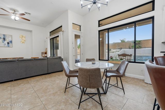 1220 W Calabria Court, Oro Valley, AZ 85755