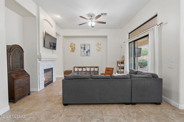 1220 W Calabria Court, Oro Valley, AZ 85755