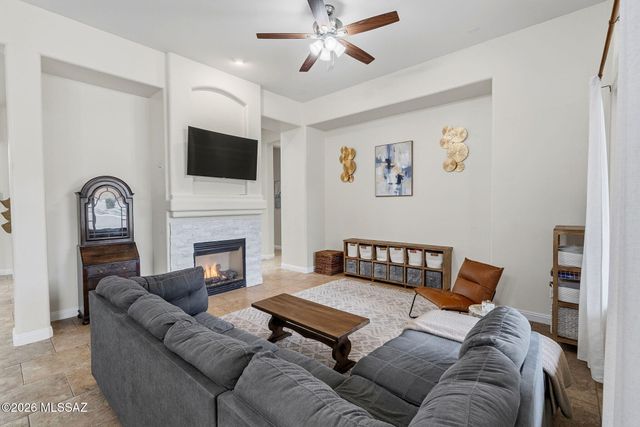 1220 W Calabria Court, Oro Valley, AZ 85755