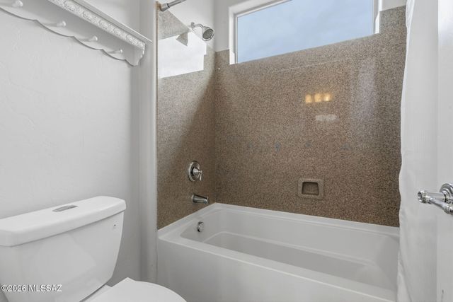 1220 W Calabria Court, Oro Valley, AZ 85755