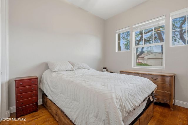 1220 W Calabria Court, Oro Valley, AZ 85755