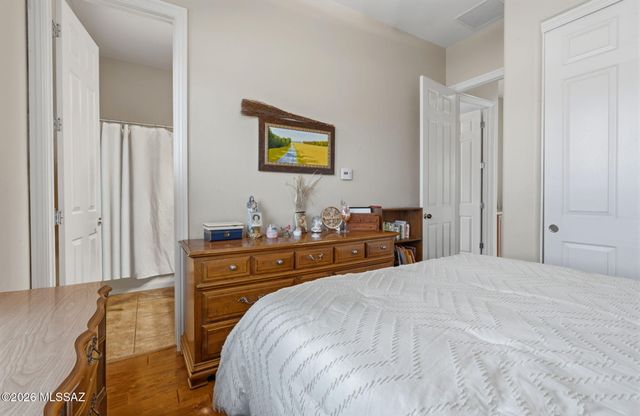 1220 W Calabria Court, Oro Valley, AZ 85755