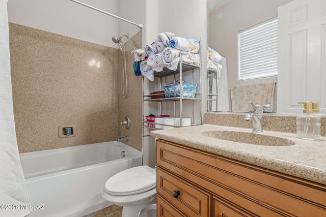 1220 W Calabria Court, Oro Valley, AZ 85755