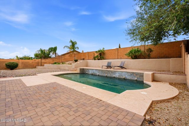1220 W Calabria Court, Oro Valley, AZ 85755
