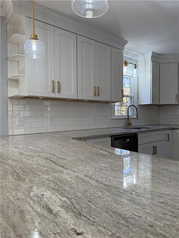 484 Rural Retreat Road, Winston-salem, NC 27107