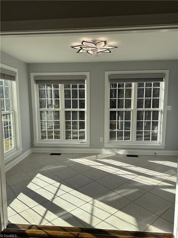 484 Rural Retreat Road, Winston-salem, NC 27107