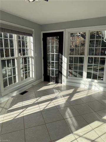 484 Rural Retreat Road, Winston-salem, NC 27107