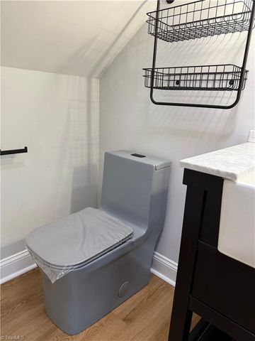 484 Rural Retreat Road, Winston-salem, NC 27107