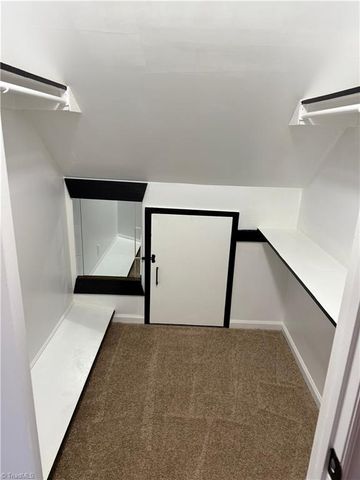 484 Rural Retreat Road, Winston-salem, NC 27107