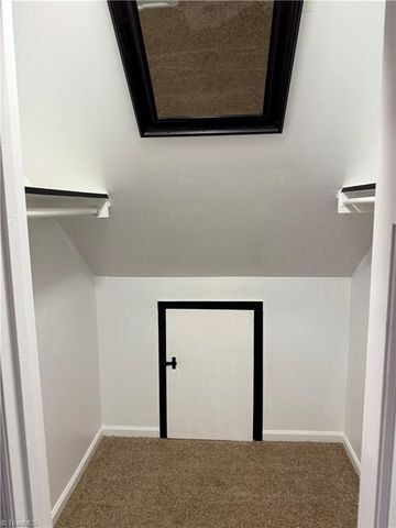 484 Rural Retreat Road, Winston-salem, NC 27107