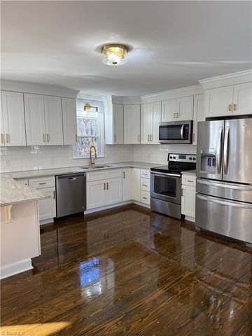 484 Rural Retreat Road, Winston-salem, NC 27107