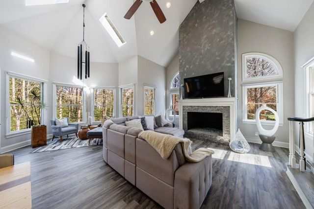 9105 Old Southwick Pass, Johns Creek, GA 30022