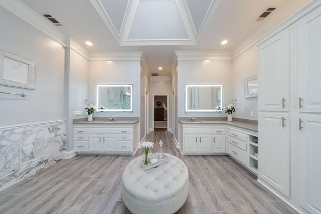 9105 Old Southwick Pass, Johns Creek, GA 30022