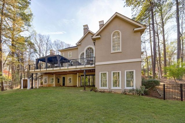 9105 Old Southwick Pass, Johns Creek, GA 30022