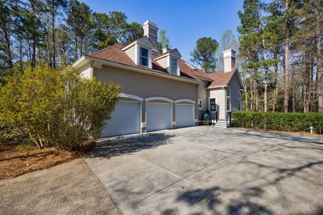9105 Old Southwick Pass, Johns Creek, GA 30022