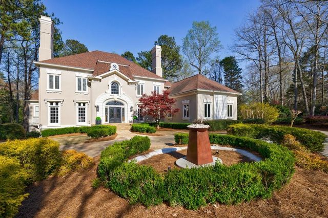 9105 Old Southwick Pass, Johns Creek, GA 30022