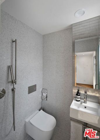 512 Brooks Avenue 6, Venice (los Angeles), CA 90291