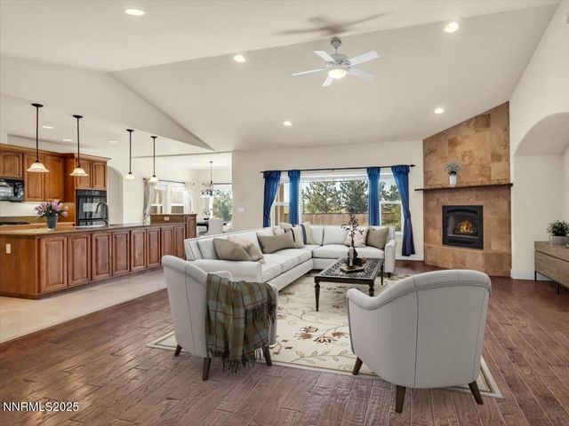 1124 N Fork Trail, Minden, NV 89423