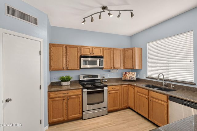 3014 W VILLA CASSANDRA Drive, Phoenix, AZ 85086