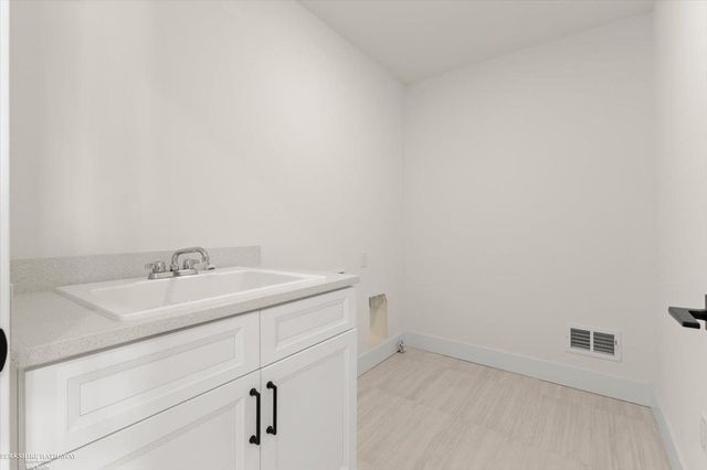 50452 Timberstone Drive, Macomb Twp, MI 48042