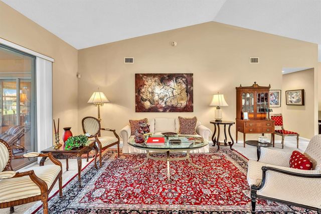 9589 Shadybrook Drive 201, Boynton Beach, FL 33437