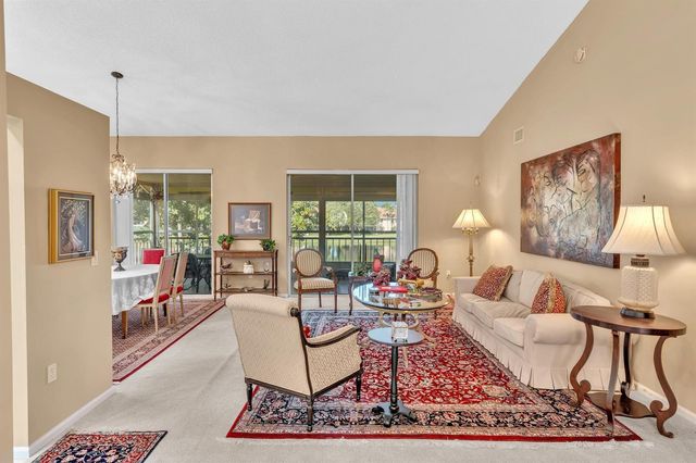 9589 Shadybrook Drive 201, Boynton Beach, FL 33437