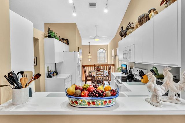9589 Shadybrook Drive 201, Boynton Beach, FL 33437