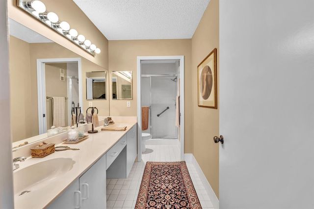 9589 Shadybrook Drive 201, Boynton Beach, FL 33437