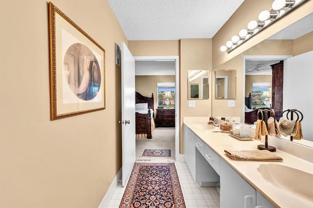 9589 Shadybrook Drive 201, Boynton Beach, FL 33437