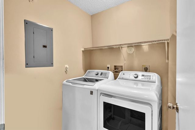 9589 Shadybrook Drive 201, Boynton Beach, FL 33437