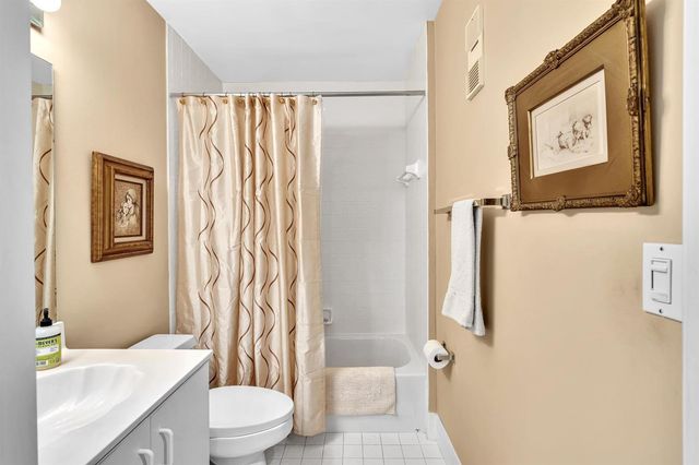 9589 Shadybrook Drive 201, Boynton Beach, FL 33437