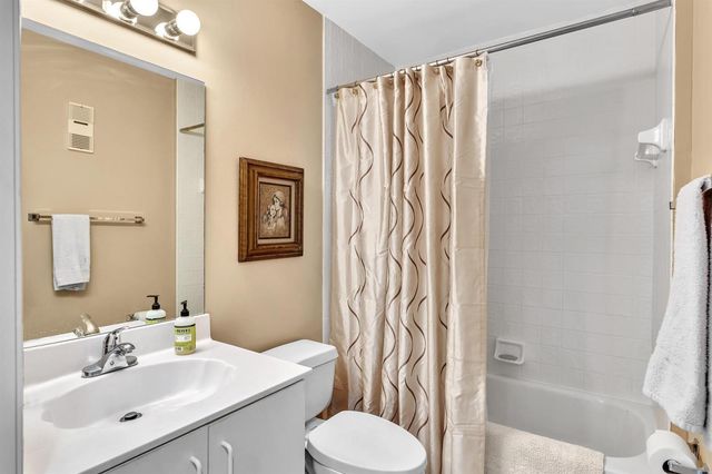 9589 Shadybrook Drive 201, Boynton Beach, FL 33437