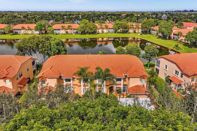 9589 Shadybrook Drive 201, Boynton Beach, FL 33437