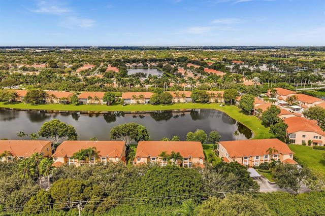 9589 Shadybrook Drive 201, Boynton Beach, FL 33437