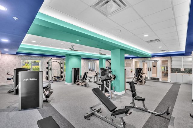 9589 Shadybrook Drive 201, Boynton Beach, FL 33437