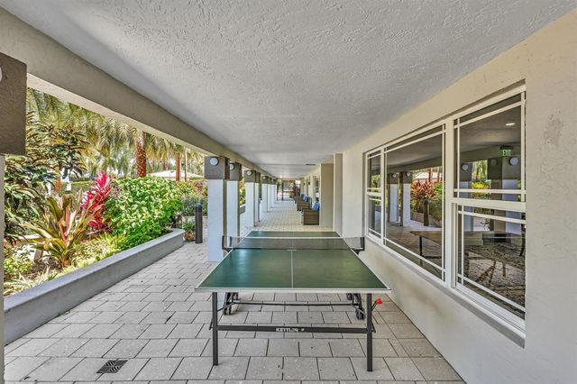 9589 Shadybrook Drive 201, Boynton Beach, FL 33437