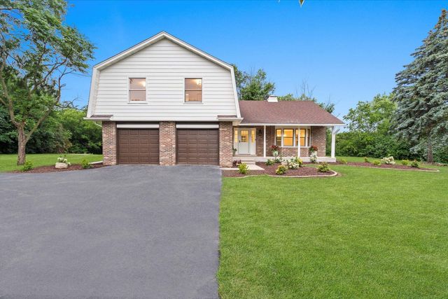 13456 W Red Coat Drive, Lemont, IL 60439