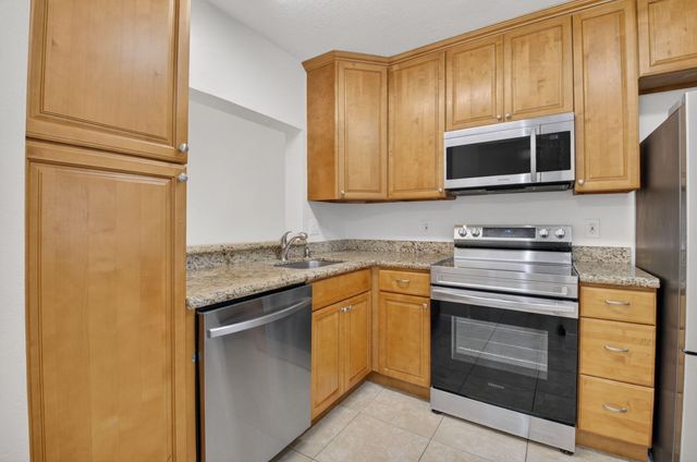 21943 REMSEN Terrace 207, Boca Raton, FL 33433