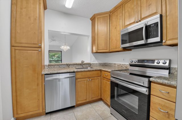 21943 REMSEN Terrace 207, Boca Raton, FL 33433